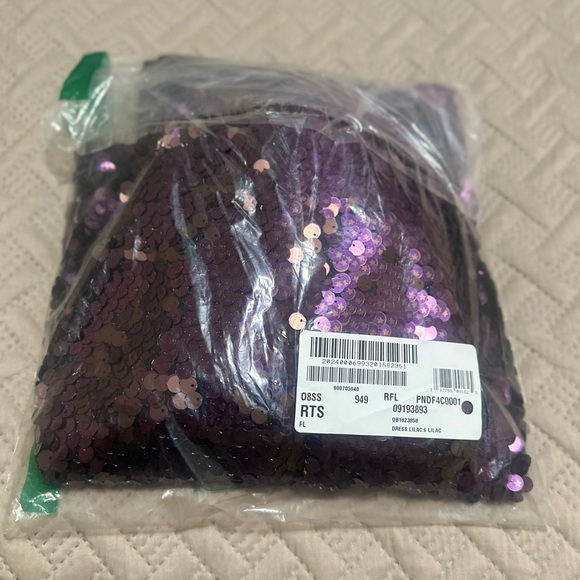 Free People Star Bright Sequin Two-Piece Crop Top & Midi
Skirt NWT Size 6. - Picture 4 of 12